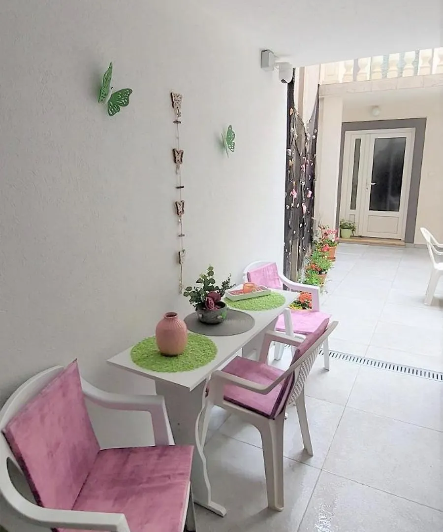 公寓 Beautiful Alisa Home - Center Of The Old Town 沃德年